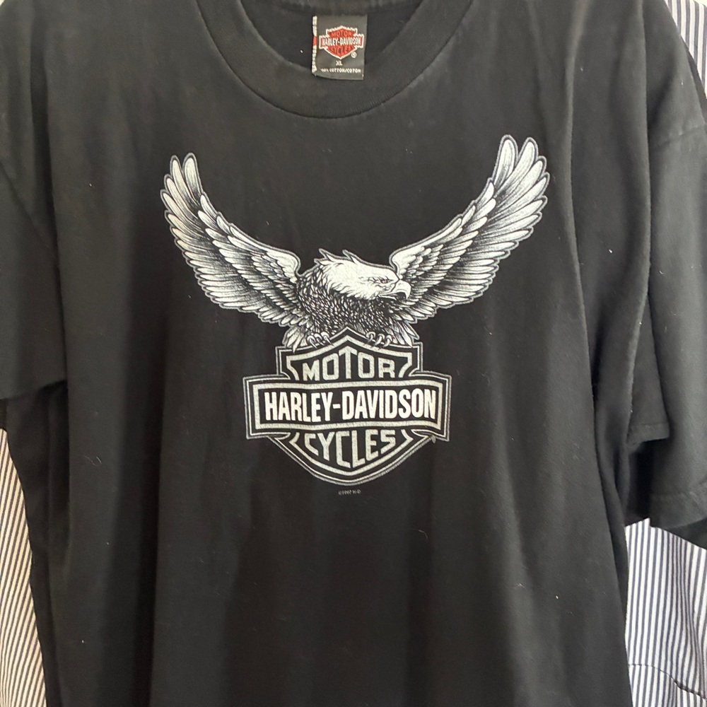 Vintage Harley-Davidson XL Black Tee with Eagle Emblem Honolulu, HI dealership.